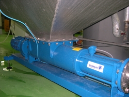 Progressing cavity pump for liquids with high solids content